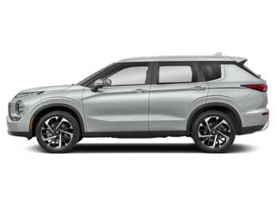 2024 Mitsubishi Outlander, $26977. Photo 3