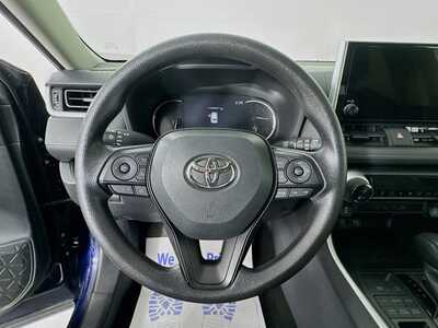 2025 Toyota RAV4, $33977. Photo 11
