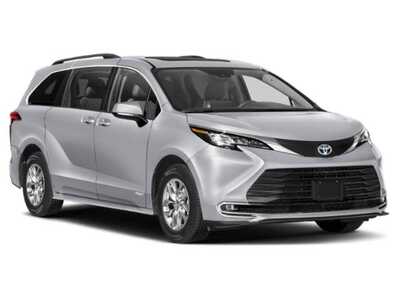 2021 Toyota Sienna, $32608. Photo 6