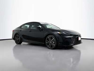 2025 Toyota Camry, $34977. Photo 1