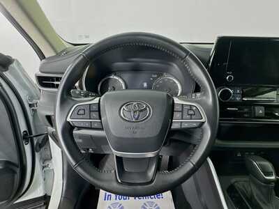 2024 Toyota Highlander, $36477. Photo 11