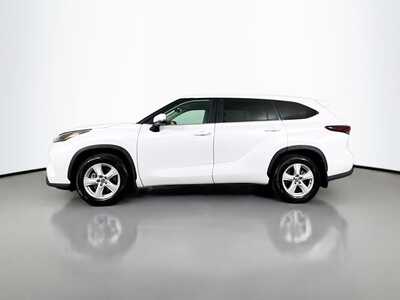 2024 Toyota Highlander, $36477. Photo 4