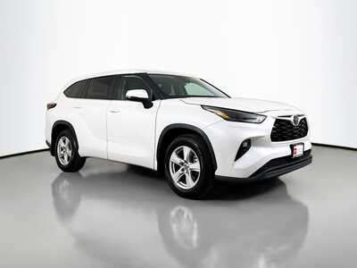 2024 Toyota Highlander, $36477. Photo 1