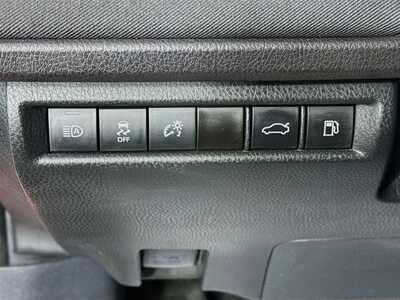 2025 Toyota Camry, $27971. Photo 10