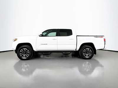 2023 Toyota Tacoma, $45915. Photo 4