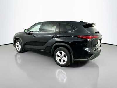 2021 Toyota Highlander, $22977. Photo 5