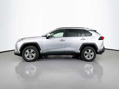 2025 Toyota RAV4, $35977. Photo 4
