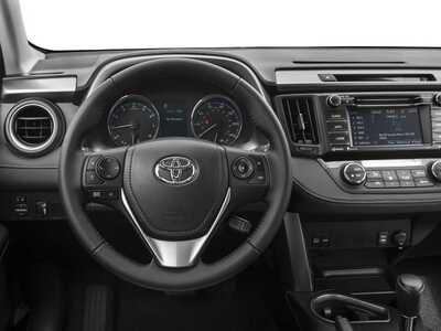 2018 Toyota RAV4, $21977. Photo 7