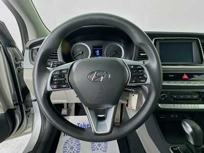 2019 Hyundai Sonata, $15548. Photo 11