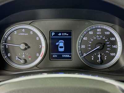 2019 Hyundai Sonata, $15548. Photo 12