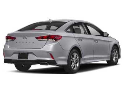 2019 Hyundai Sonata, $15548. Photo 2