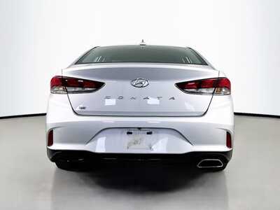 2019 Hyundai Sonata, $15548. Photo 6
