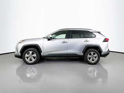 2025 Toyota RAV4, $34977. Photo 4