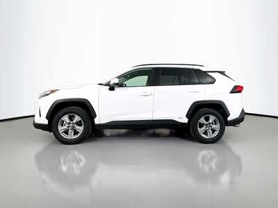 2025 Toyota RAV4, $35977. Photo 4