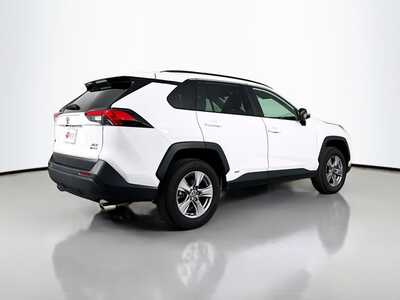 2025 Toyota RAV4, $35977. Photo 7