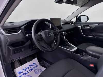 2025 Toyota RAV4, $35977. Photo 9