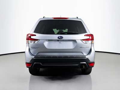 2019 Subaru Forester, $19272. Photo 6