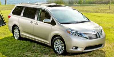 2015 Toyota Sienna, $19977. Photo 1