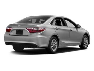 2016 Toyota Camry, $15977. Photo 2