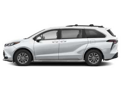2026 Toyota Sienna, $50384. Photo 3