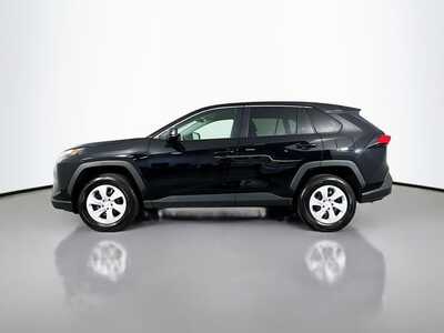 2024 Toyota RAV4, $28577. Photo 4