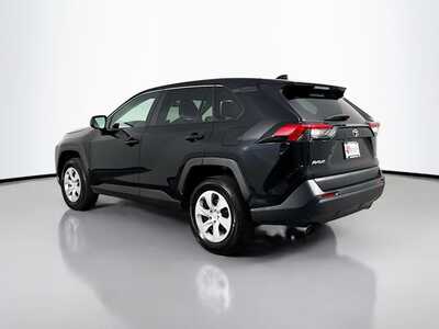2024 Toyota RAV4, $28577. Photo 5
