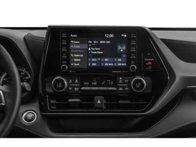 2022 Toyota Highlander, $34977. Photo 10