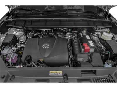 2022 Toyota Highlander, $34977. Photo 12