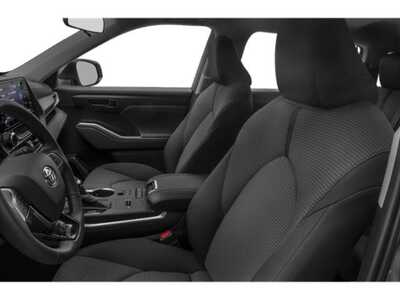 2022 Toyota Highlander, $34977. Photo 9