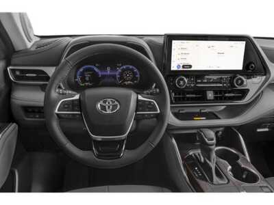 2026 Toyota Highlander, $59362. Photo 7