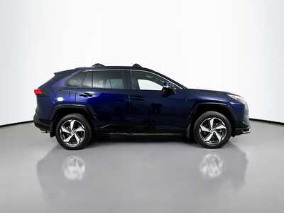 2023 Toyota RAV4, $38971. Photo 8