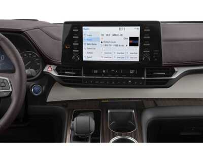 2022 Toyota Sienna, $50977. Photo 10