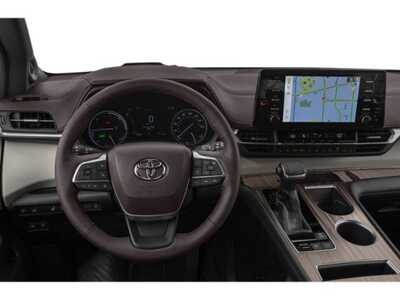 2022 Toyota Sienna, $50977. Photo 7