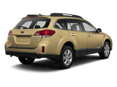 2010 Subaru Outback, $11913. Photo 2
