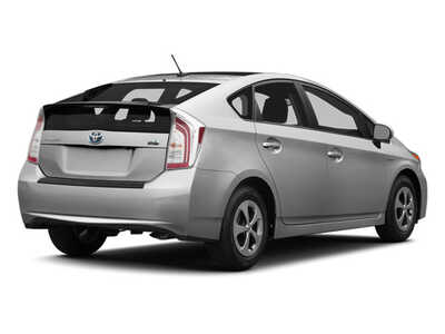 2014 Toyota Prius, $13977. Photo 2