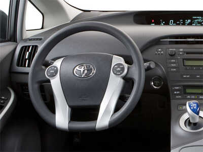 2010 Toyota Prius, $7977. Photo 6