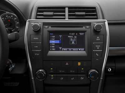 2017 Toyota Camry, $19325. Photo 10