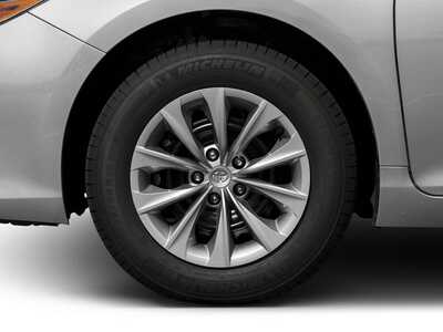 2017 Toyota Camry, $19325. Photo 11