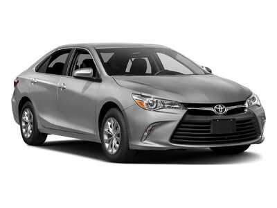 2017 Toyota Camry, $19325. Photo 6