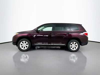 2013 Toyota Highlander, $10977. Photo 4