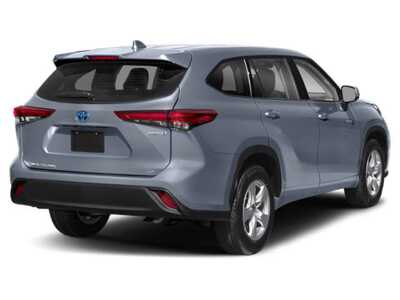 2021 Toyota Highlander, $29647. Photo 2