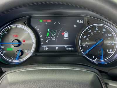 2024 Toyota Venza, $39977. Photo 12