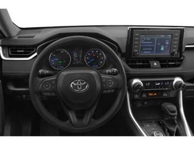 2021 Toyota RAV4, $29650. Photo 7