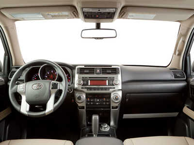 2013 Toyota 4Runner, $18977. Photo 7