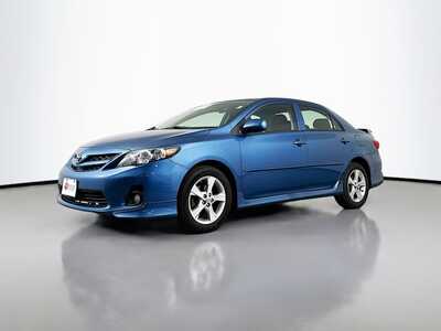 2013 Toyota Corolla, $13477. Photo 3