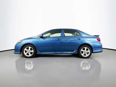 2013 Toyota Corolla, $13477. Photo 4