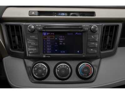 2015 Toyota RAV4, $15977. Photo 9