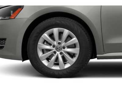 2015 Volkswagen Passat, $11977. Photo 11