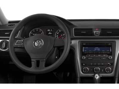 2015 Volkswagen Passat, $11977. Photo 6