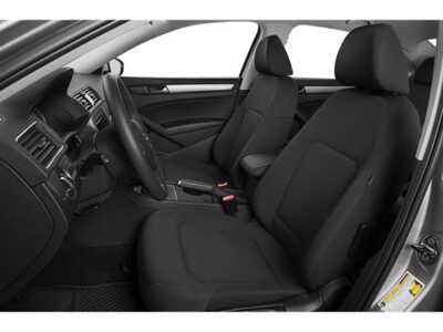 2015 Volkswagen Passat, $11977. Photo 8